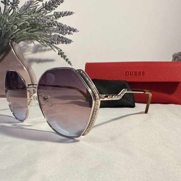 Guess Aviator Sunglasses - Picture 2 of 3